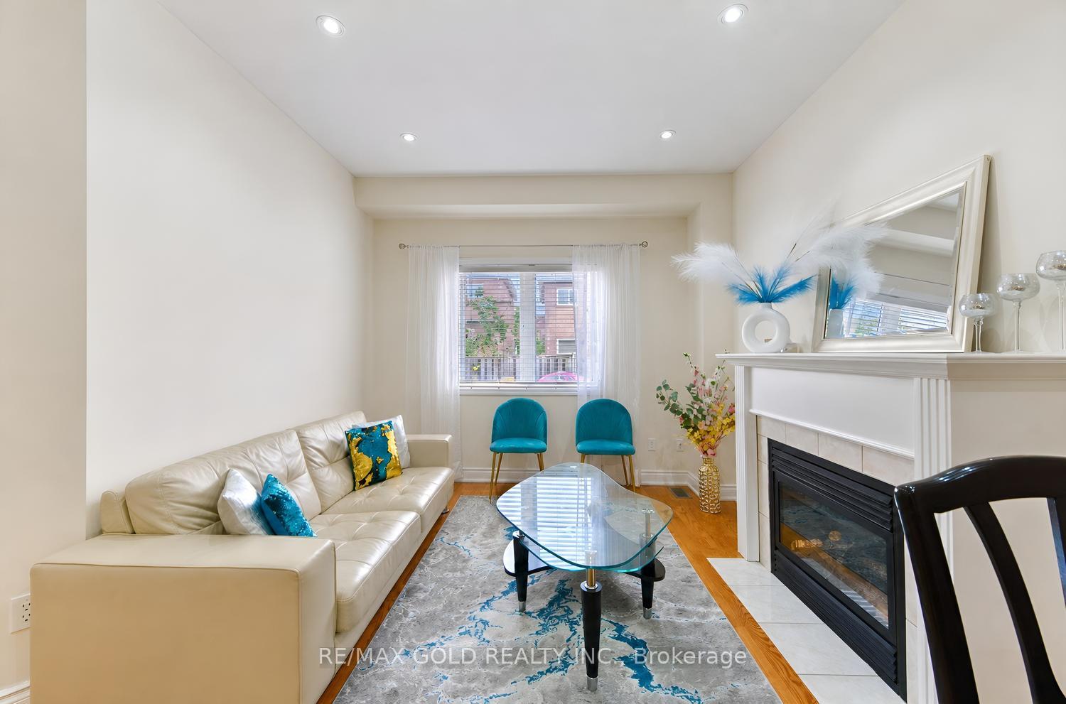 Photo 12 of 14 Maddybeth Crescent, Brampton, Bram West — HOMEH