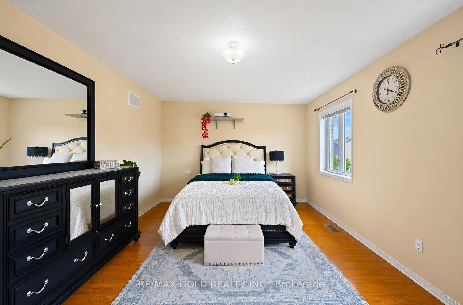 Photo 23 of 14 Maddybeth Crescent, Brampton, Bram West — HOMEH
