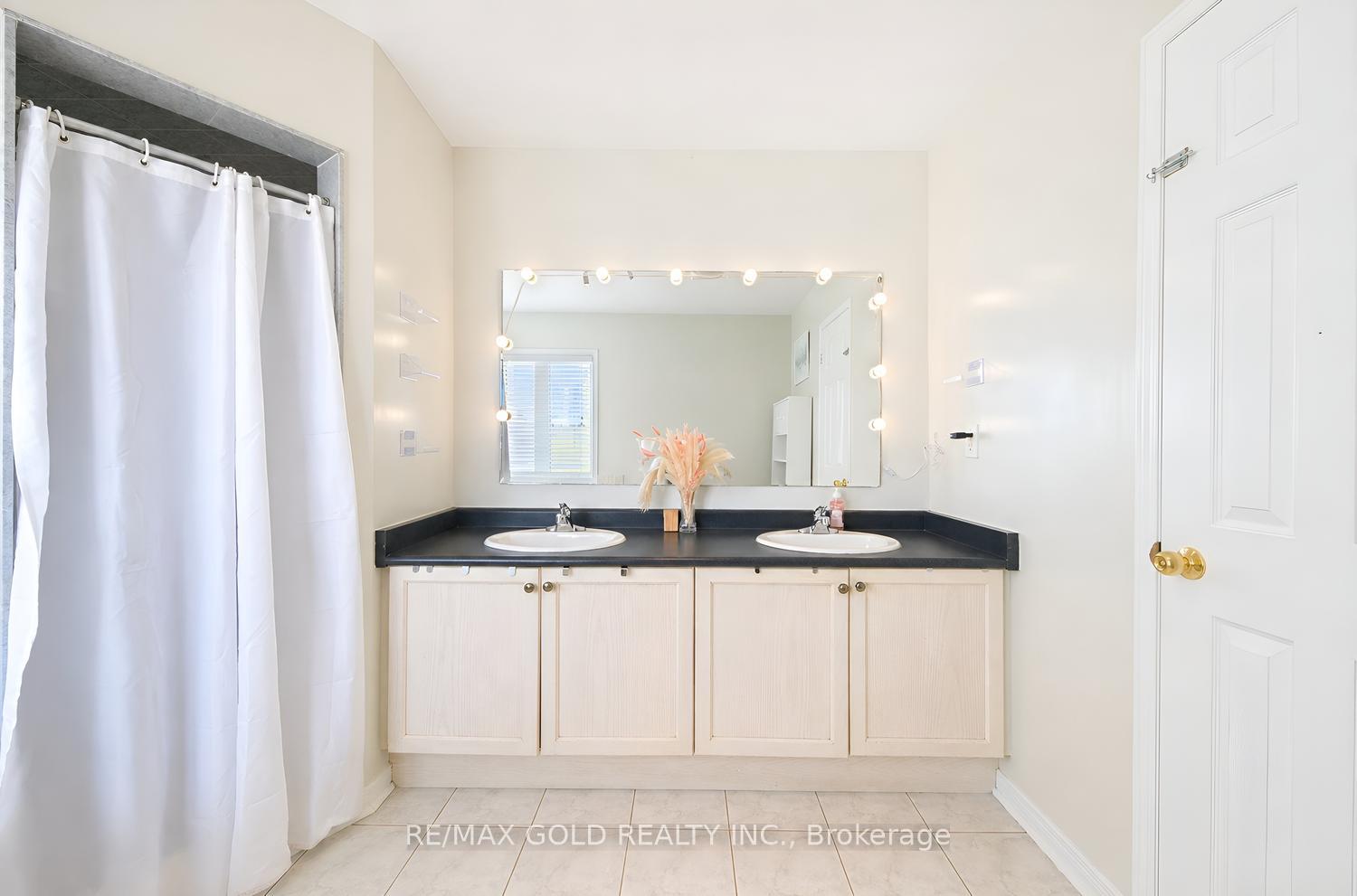 Photo 28 of 14 Maddybeth Crescent, Brampton, Bram West — HOMEH