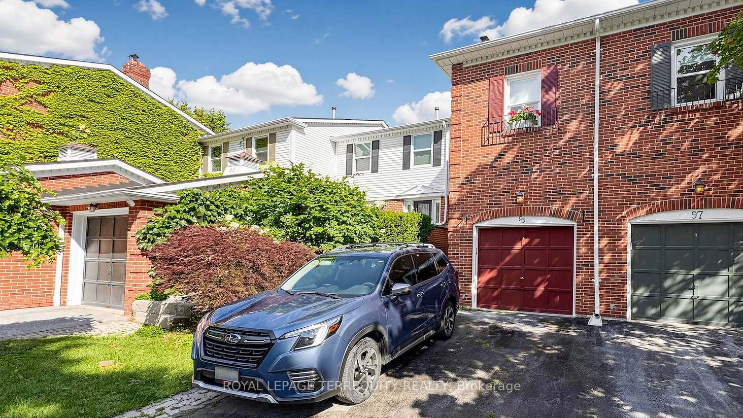 Photo 2 of Unit #64, 95 Confederation Way, Markham, Thornhill — HOMEH