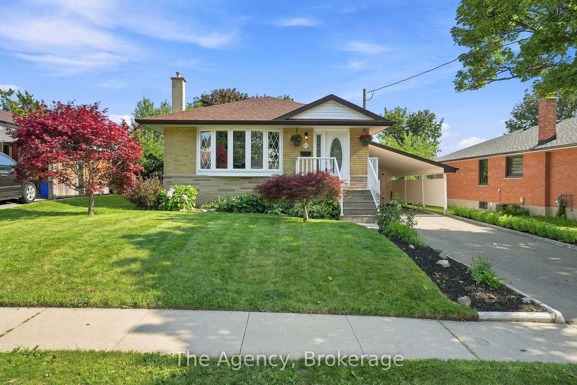 Photo 1 of 703 Newman Crescent, Whitby, Downtown Whitby — HOMEH