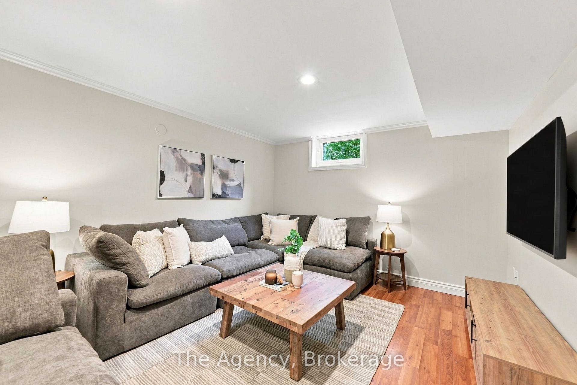Photo 22 of 703 Newman Crescent, Whitby, Downtown Whitby — HOMEH
