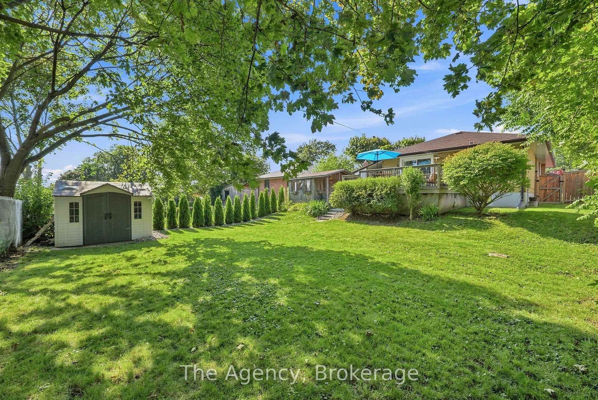 Photo 35 of 703 Newman Crescent, Whitby, Downtown Whitby — HOMEH
