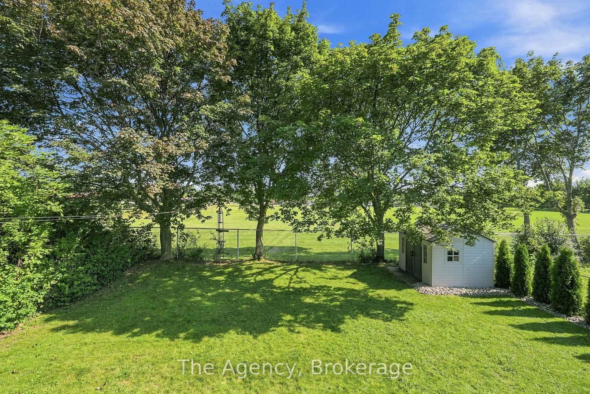 Photo 36 of 703 Newman Crescent, Whitby, Downtown Whitby — HOMEH