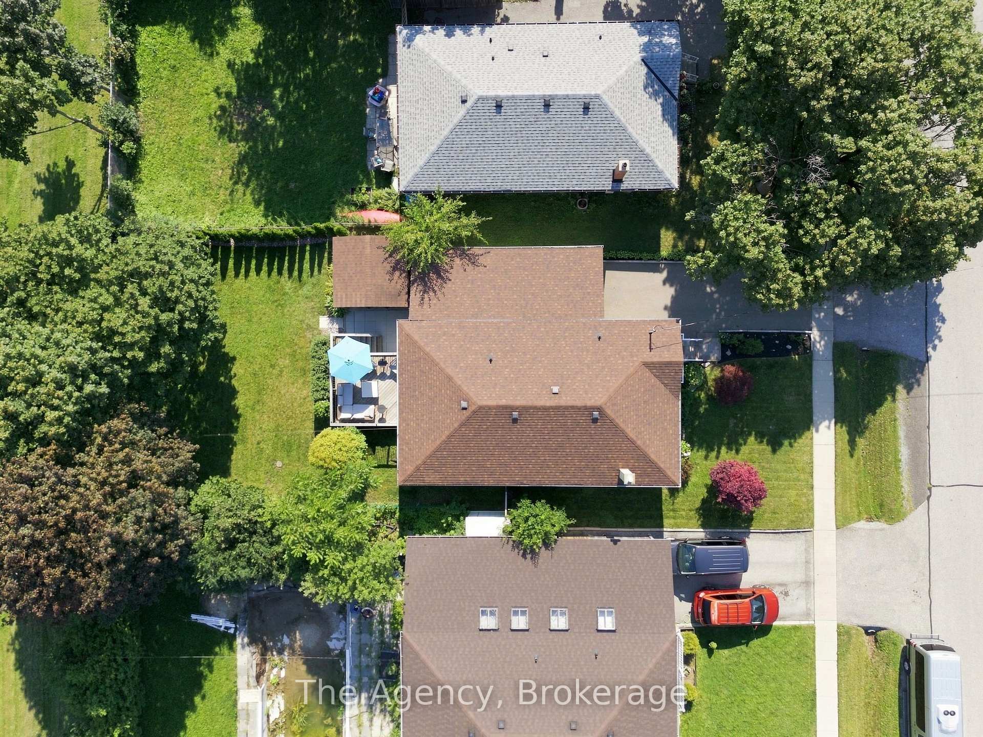 Photo 37 of 703 Newman Crescent, Whitby, Downtown Whitby — HOMEH