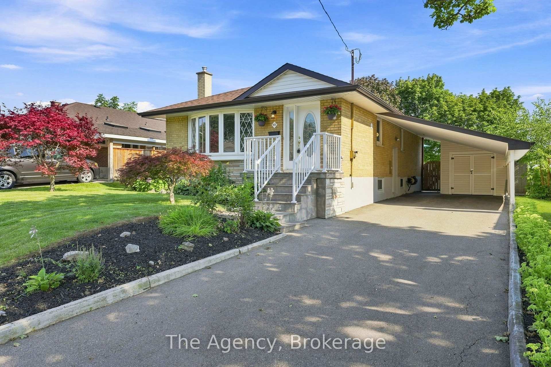 Photo 40 of 703 Newman Crescent, Whitby, Downtown Whitby — HOMEH