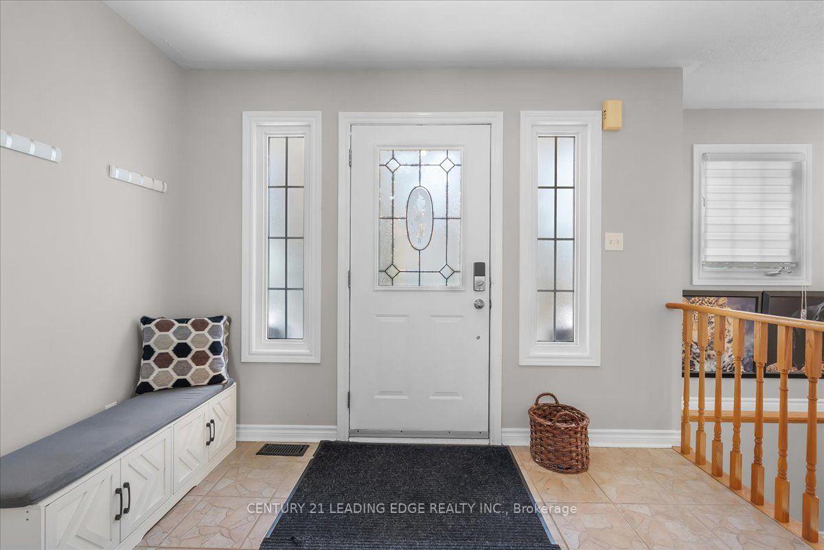 Photo 4 of 183 Eldad Drive, Clarington, Bowmanville — HOMEH