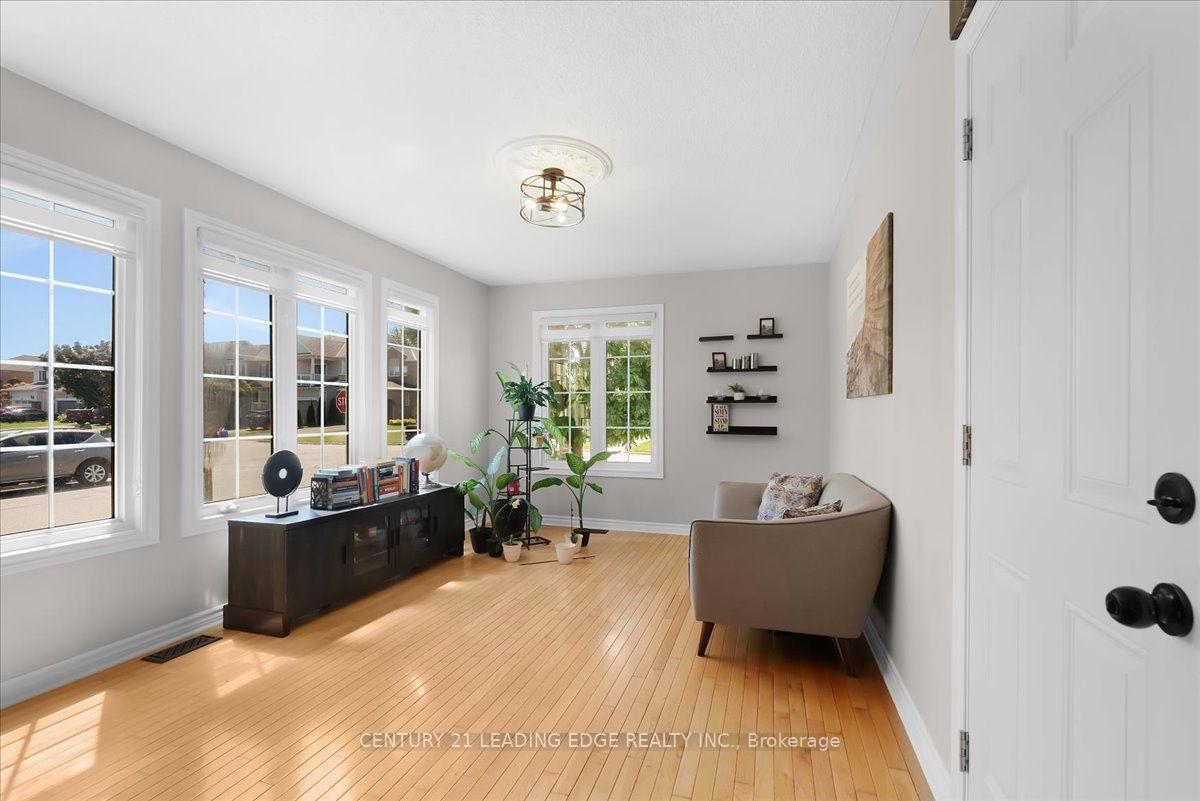 Photo 7 of 183 Eldad Drive, Clarington, Bowmanville — HOMEH