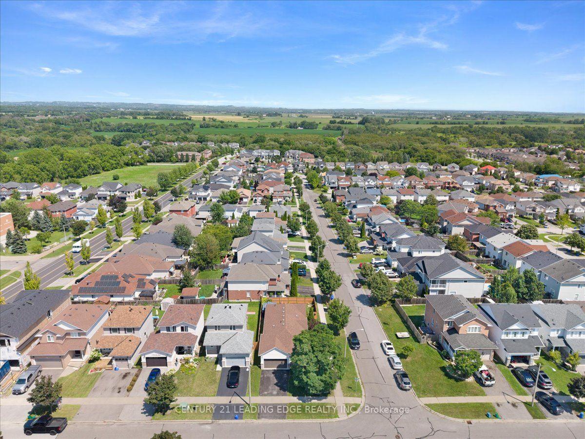 Photo 39 of 183 Eldad Drive, Clarington, Bowmanville — HOMEH