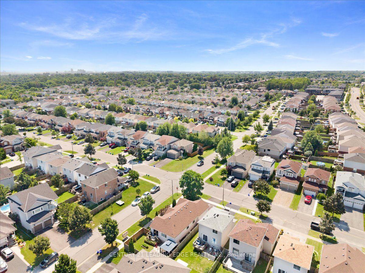 Photo 42 of 183 Eldad Drive, Clarington, Bowmanville — HOMEH