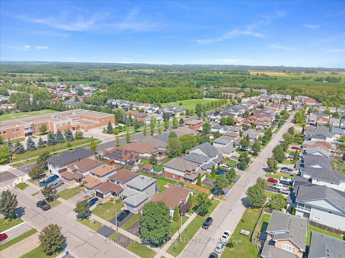 Photo 46 of 183 Eldad Drive, Clarington, Bowmanville — HOMEH