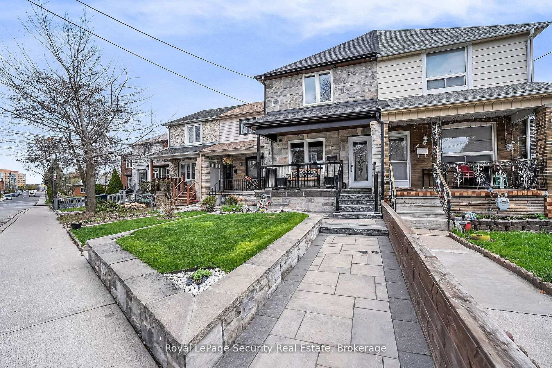 Photo 3 of 67 Northland Avenue, Toronto, Rockcliffe-Smythe — HOMEH