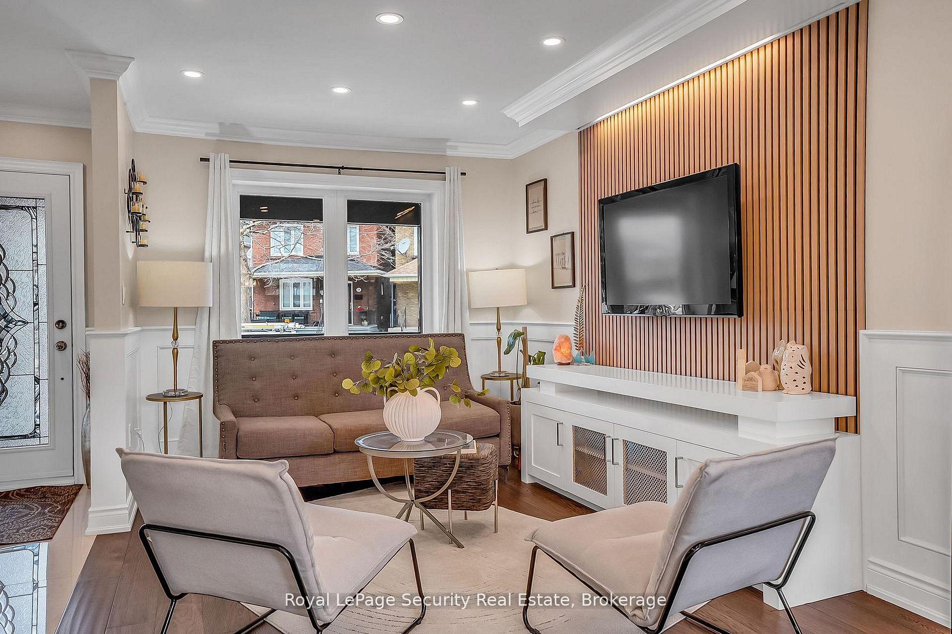 Photo 9 of 67 Northland Avenue, Toronto, Rockcliffe-Smythe — HOMEH