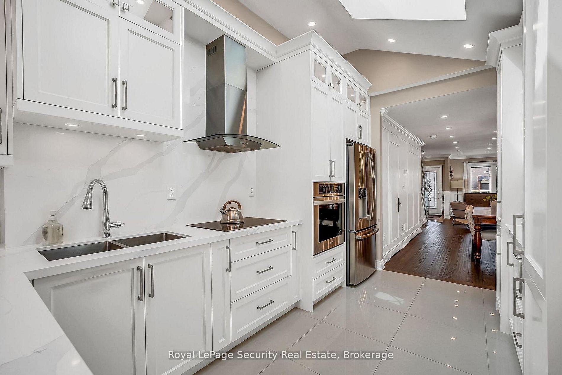 Photo 20 of 67 Northland Avenue, Toronto, Rockcliffe-Smythe — HOMEH