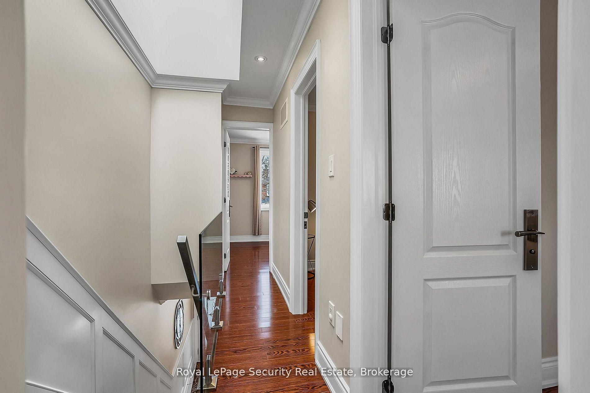 Photo 25 of 67 Northland Avenue, Toronto, Rockcliffe-Smythe — HOMEH