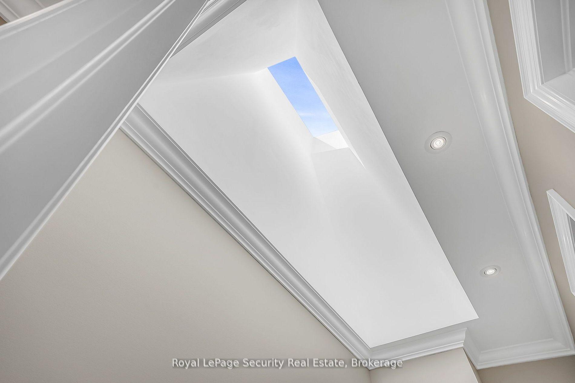 Photo 27 of 67 Northland Avenue, Toronto, Rockcliffe-Smythe — HOMEH