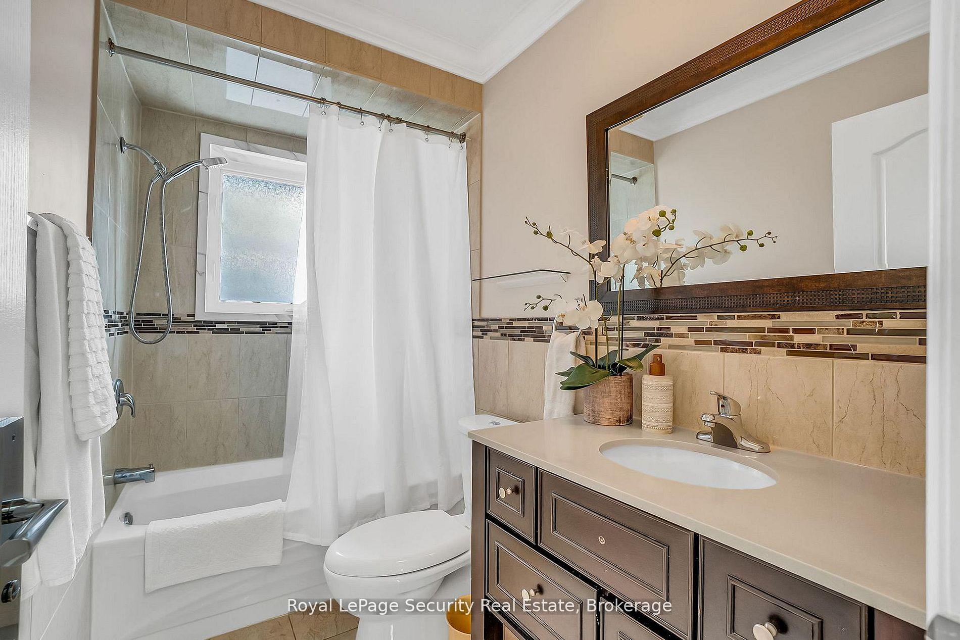 Photo 38 of 67 Northland Avenue, Toronto, Rockcliffe-Smythe — HOMEH