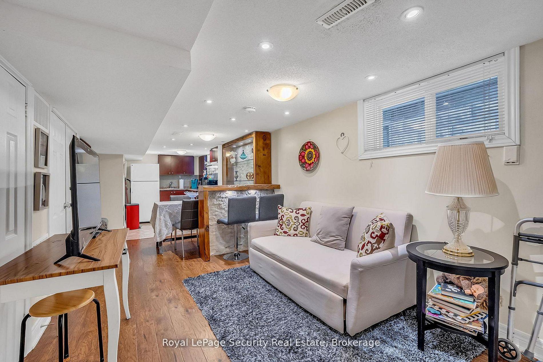 Photo 41 of 67 Northland Avenue, Toronto, Rockcliffe-Smythe — HOMEH
