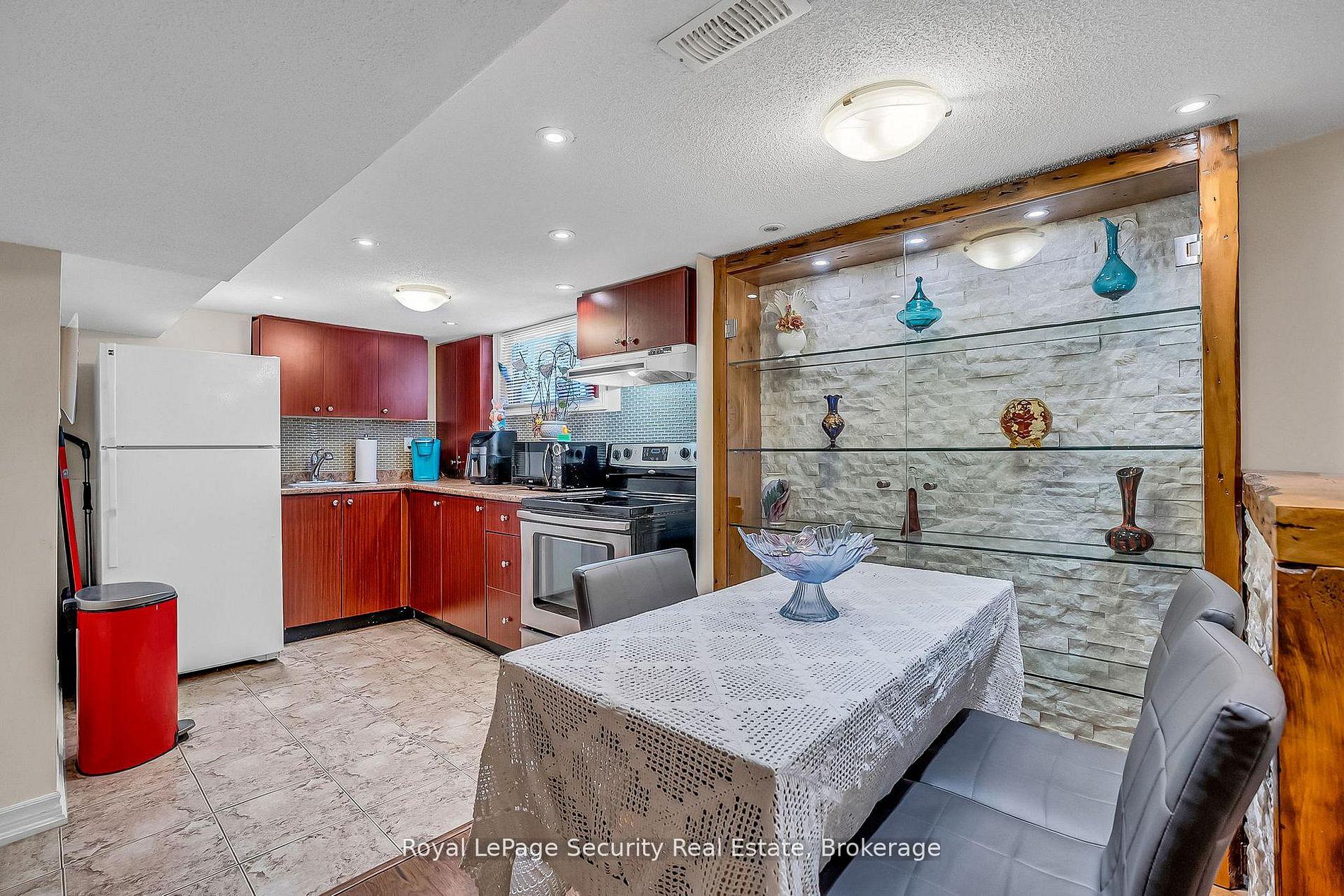 Photo 43 of 67 Northland Avenue, Toronto, Rockcliffe-Smythe — HOMEH
