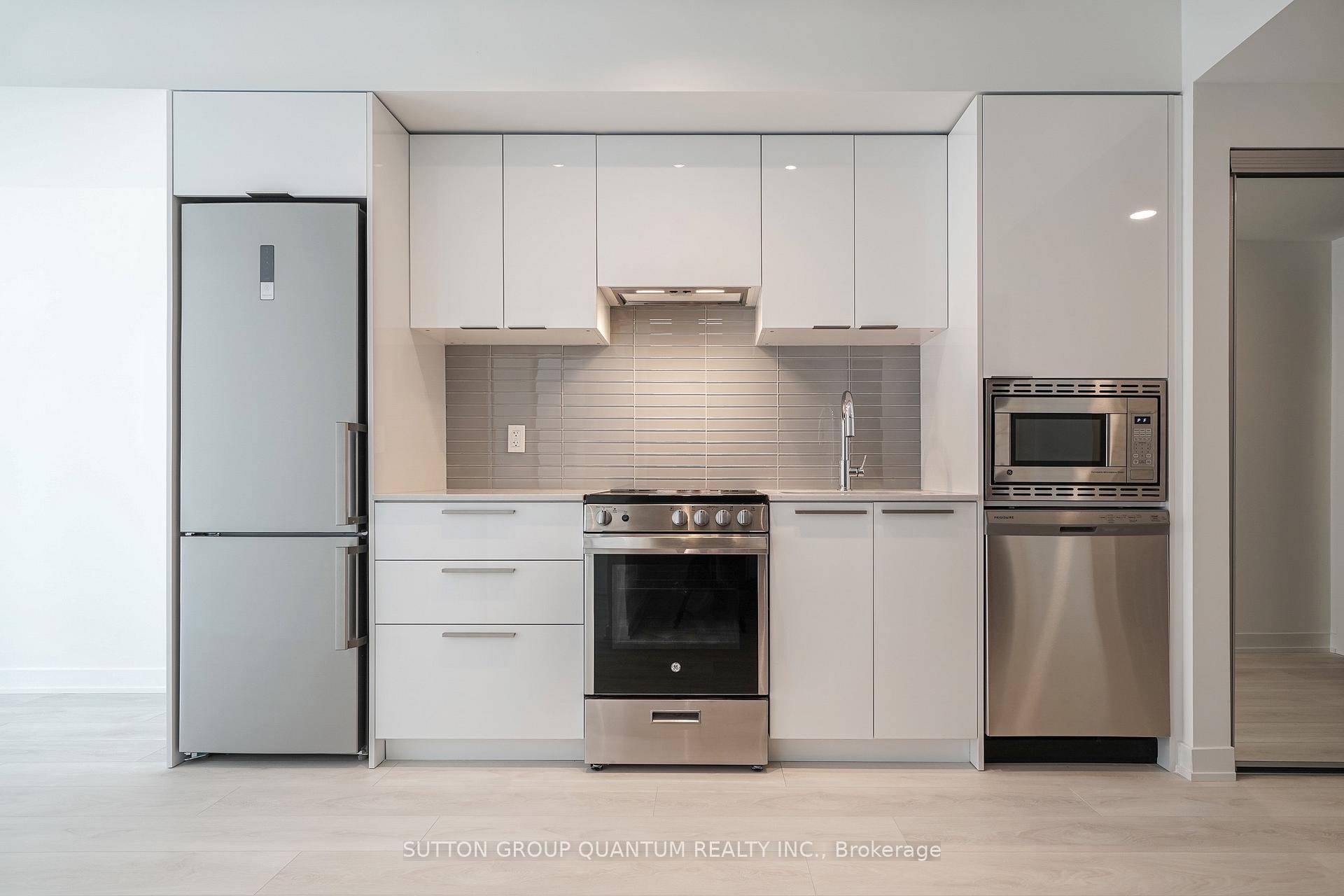 Photo 4 of Unit 902, 18 Maitland Terrace, Toronto, Church-Yonge Corridor — HOMEH