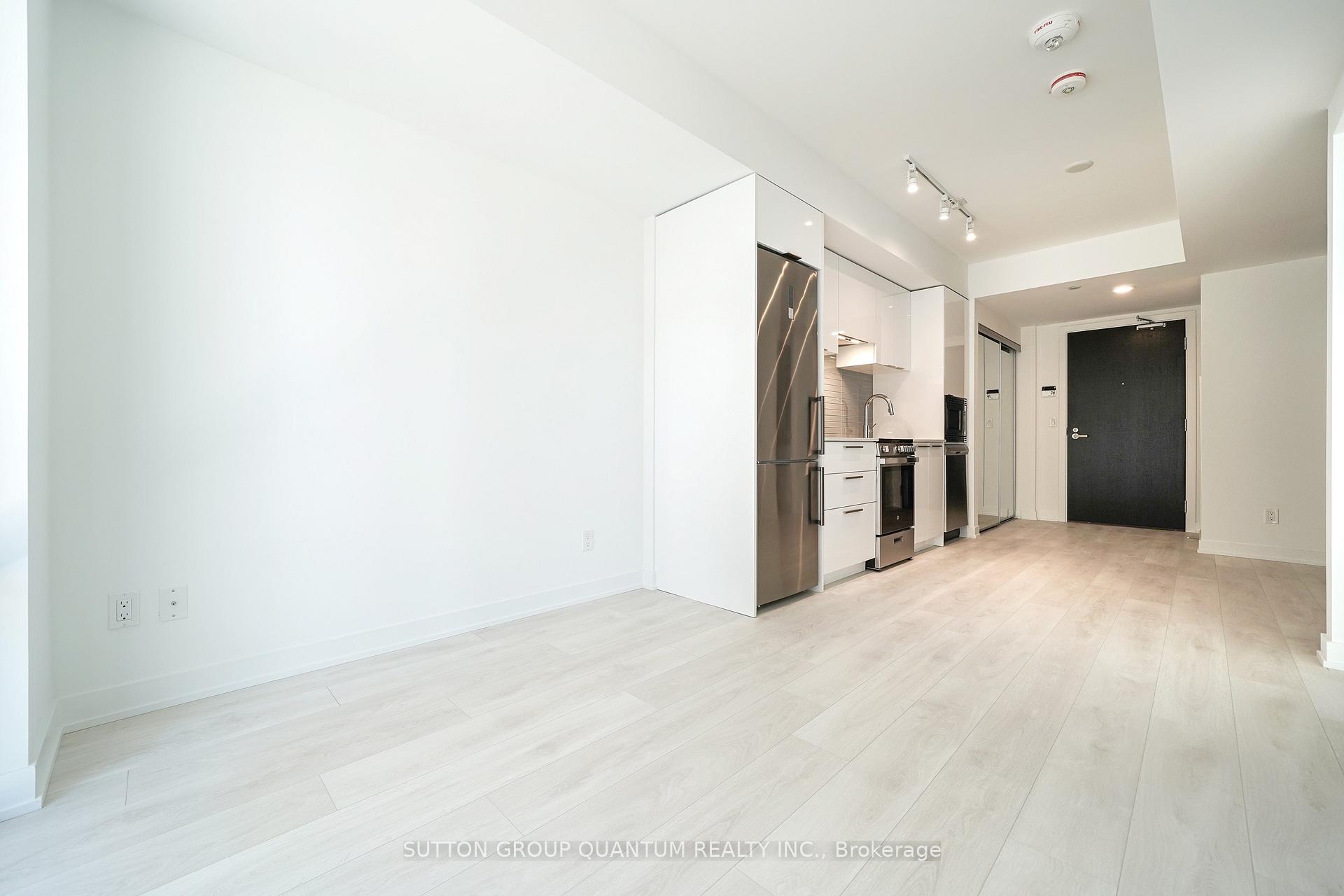 Photo 6 of Unit 902, 18 Maitland Terrace, Toronto, Church-Yonge Corridor — HOMEH