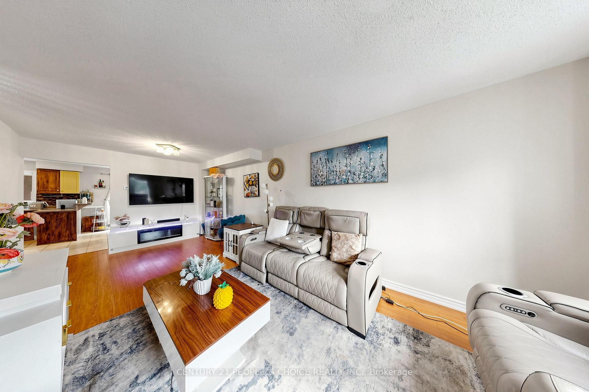 Photo 11 of Unit 15, 33 Aspen Park Way, Whitby, Downtown Whitby — HOMEH