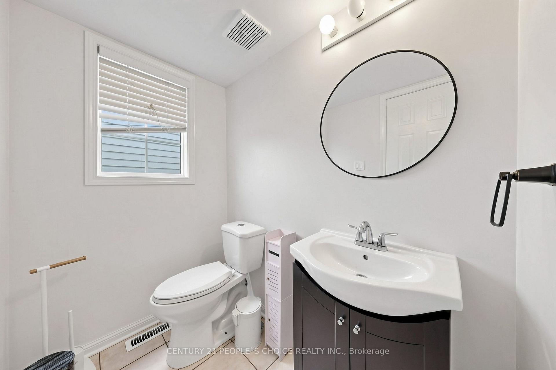 Photo 19 of Unit 15, 33 Aspen Park Way, Whitby, Downtown Whitby — HOMEH