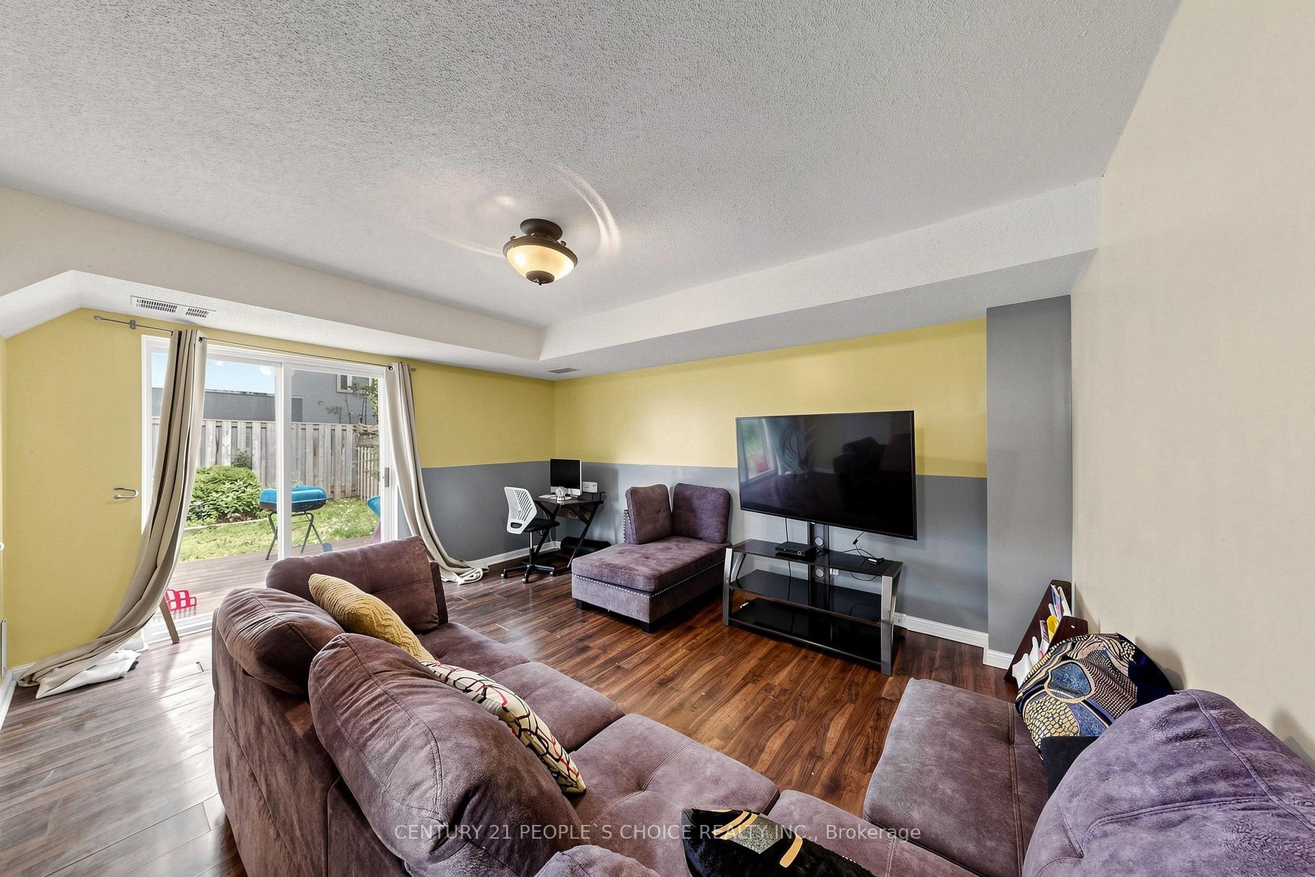 Photo 48 of Unit 15, 33 Aspen Park Way, Whitby, Downtown Whitby — HOMEH