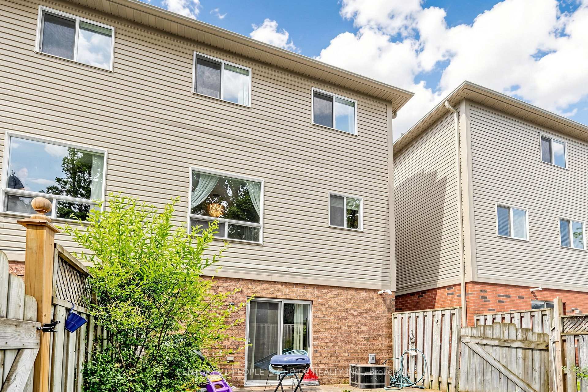 Photo 60 of Unit 15, 33 Aspen Park Way, Whitby, Downtown Whitby — HOMEH