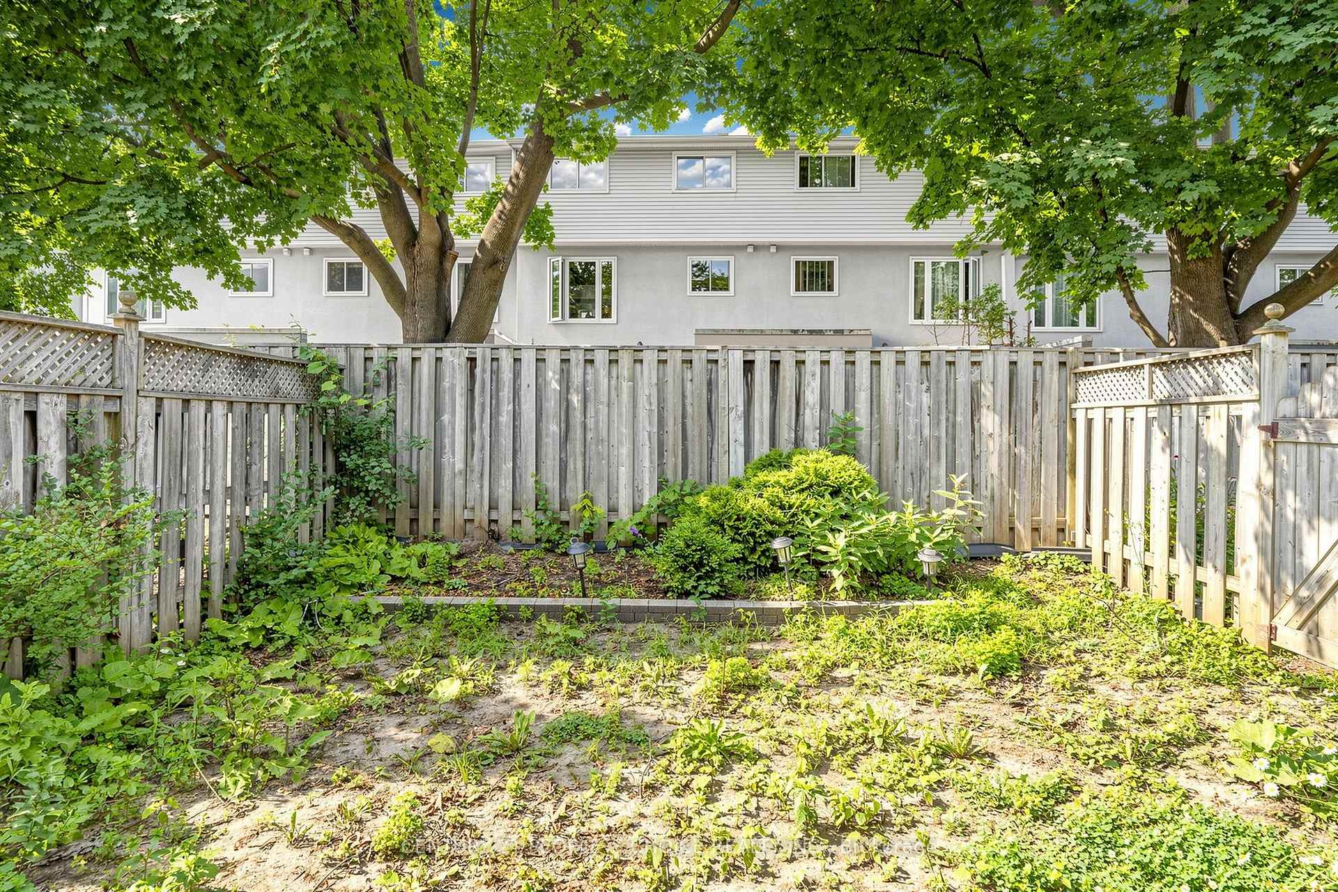 Photo 64 of Unit 15, 33 Aspen Park Way, Whitby, Downtown Whitby — HOMEH