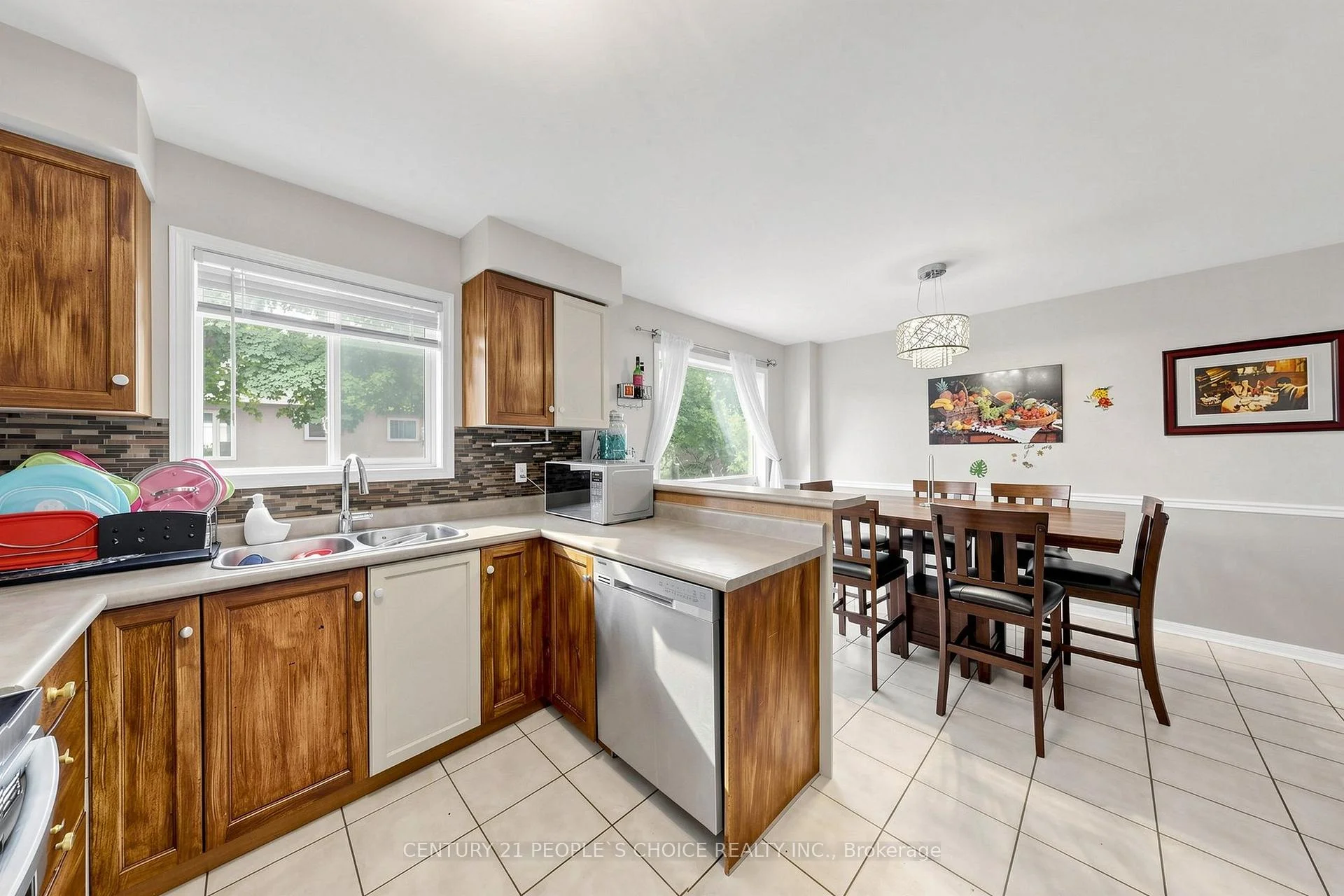 Photo 17 of Unit 15, 33 Aspen Park Way, Whitby, Downtown Whitby — HOMEH