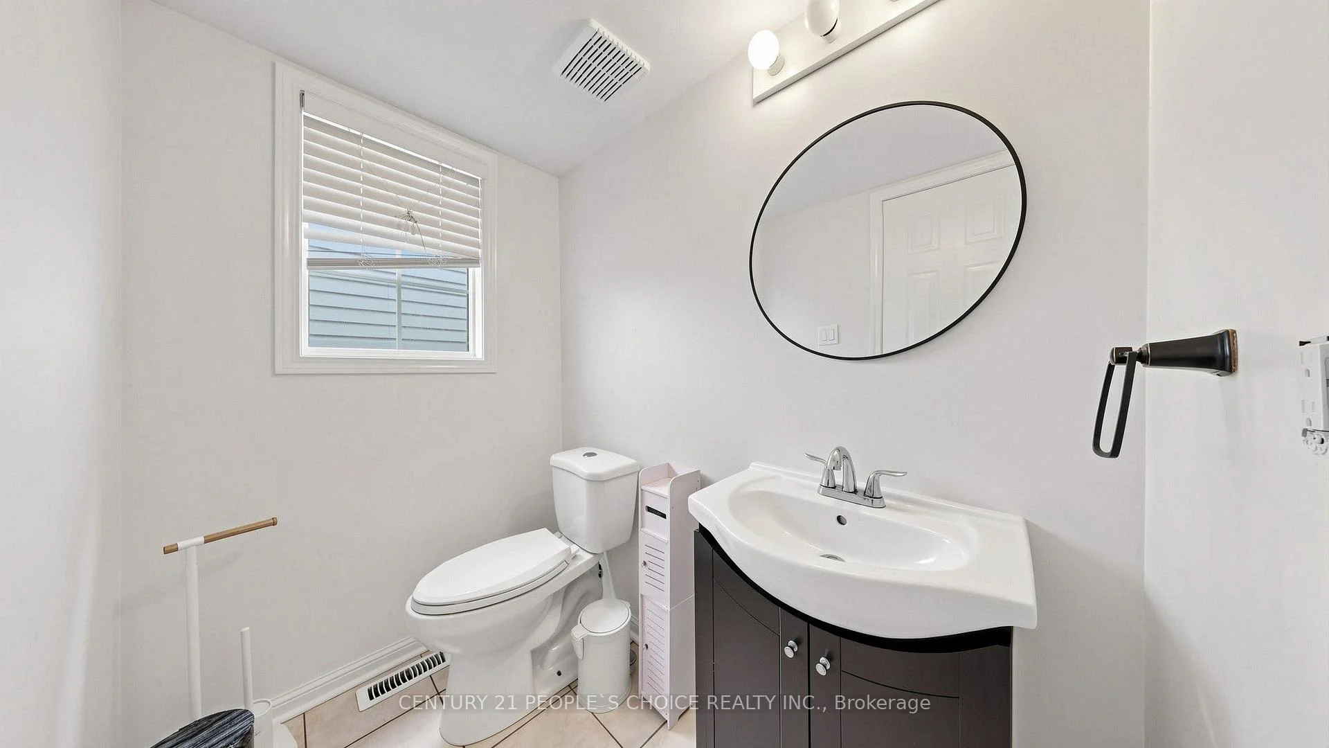 Photo 25 of Unit 15, 33 Aspen Park Way, Whitby, Downtown Whitby — HOMEH
