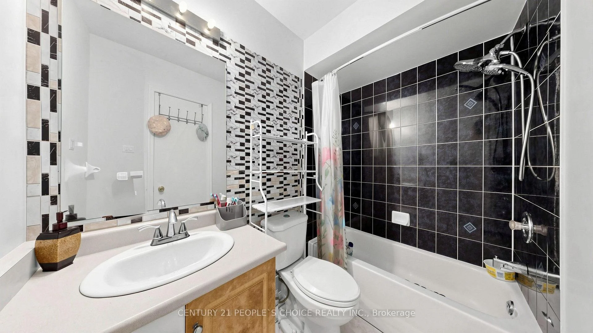 Photo 49 of Unit 15, 33 Aspen Park Way, Whitby, Downtown Whitby — HOMEH
