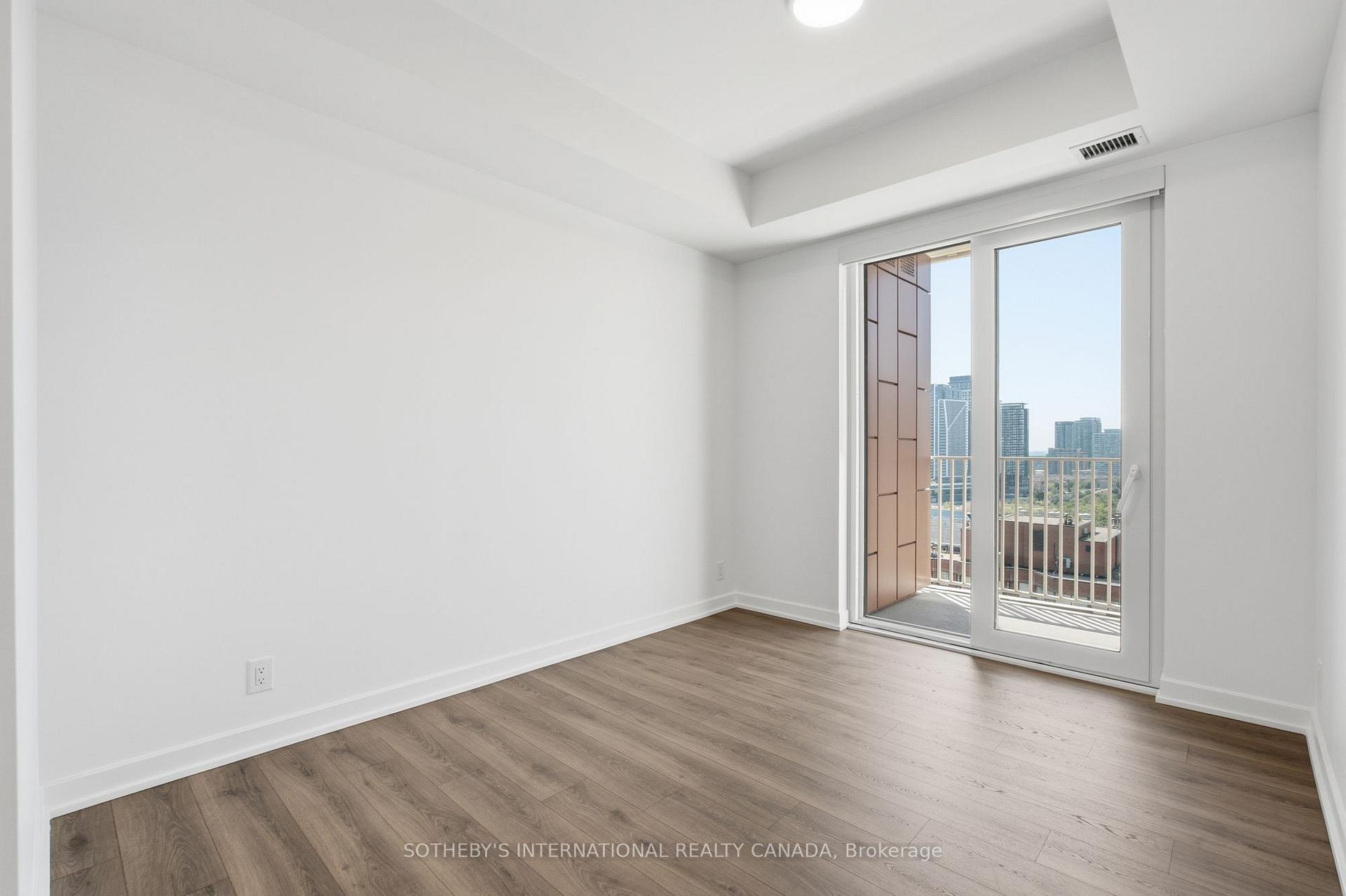 Photo 13 of Unit 1503, 88 Bathurst Street, Toronto, Niagara — HOMEH