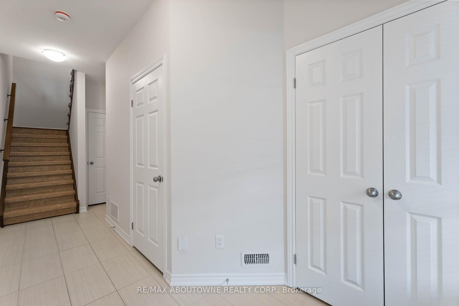 Photo 7 of Unit 27, 219 Dundas Street E, Hamilton, Waterdown — HOMEH