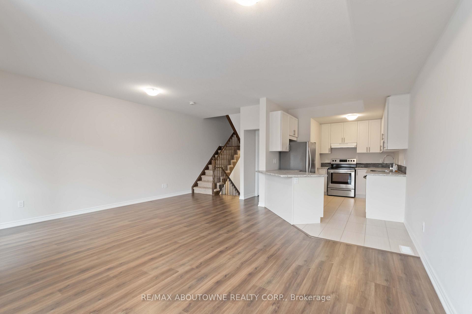 Photo 17 of Unit 27, 219 Dundas Street E, Hamilton, Waterdown — HOMEH