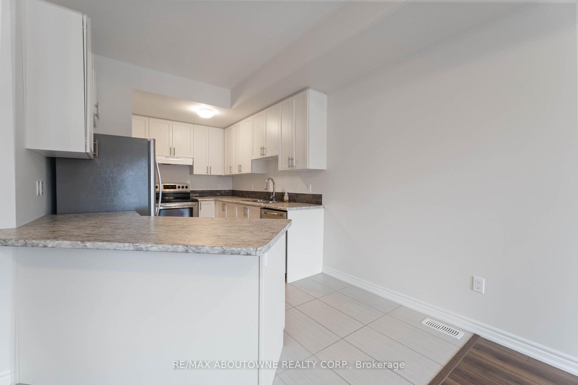 Photo 19 of Unit 27, 219 Dundas Street E, Hamilton, Waterdown — HOMEH