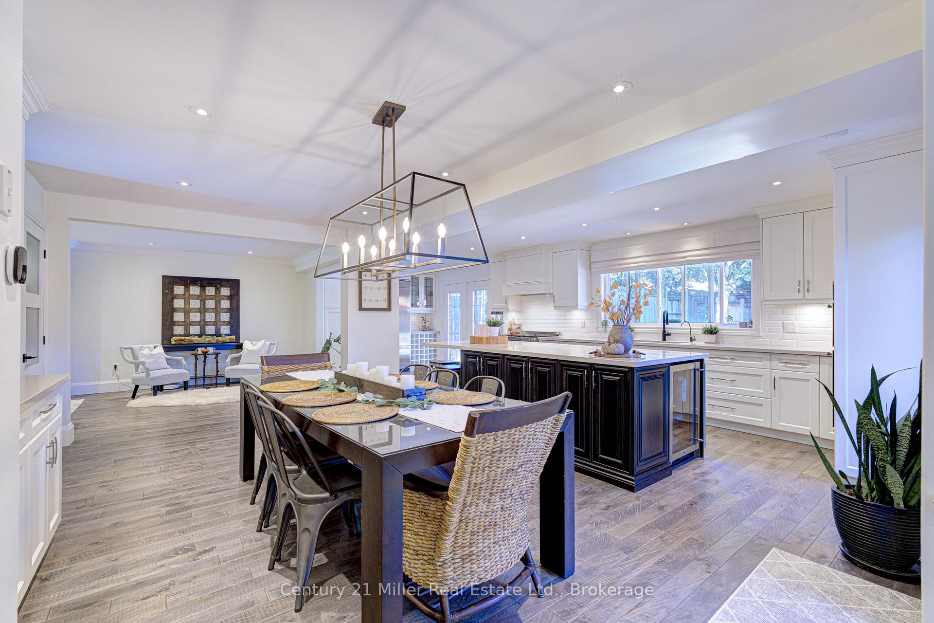 Photo 12 of 6 Mays Crescent, Hamilton, Waterdown — HOMEH