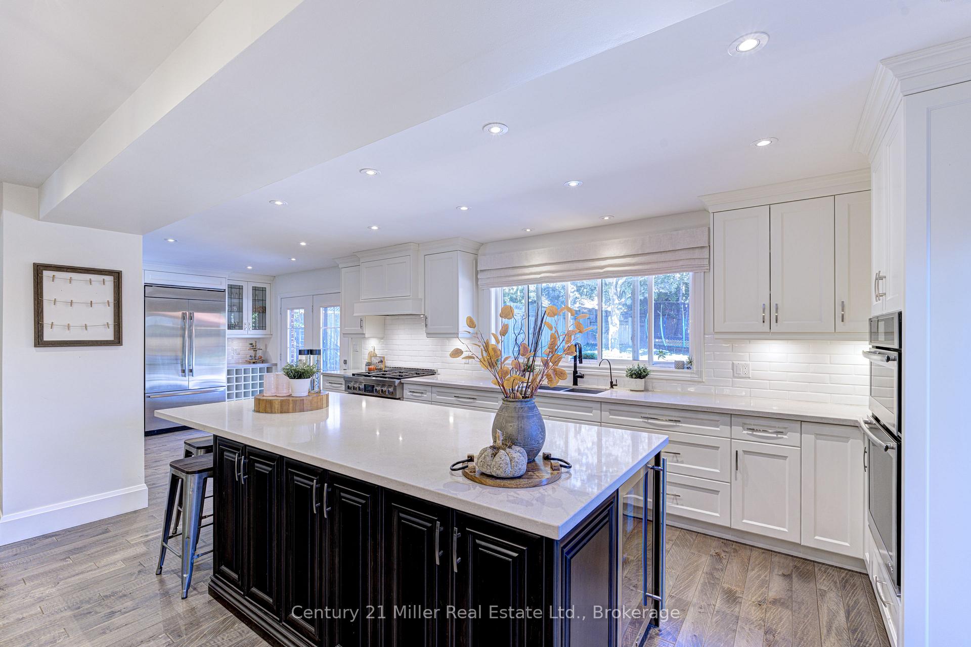 Photo 14 of 6 Mays Crescent, Hamilton, Waterdown — HOMEH