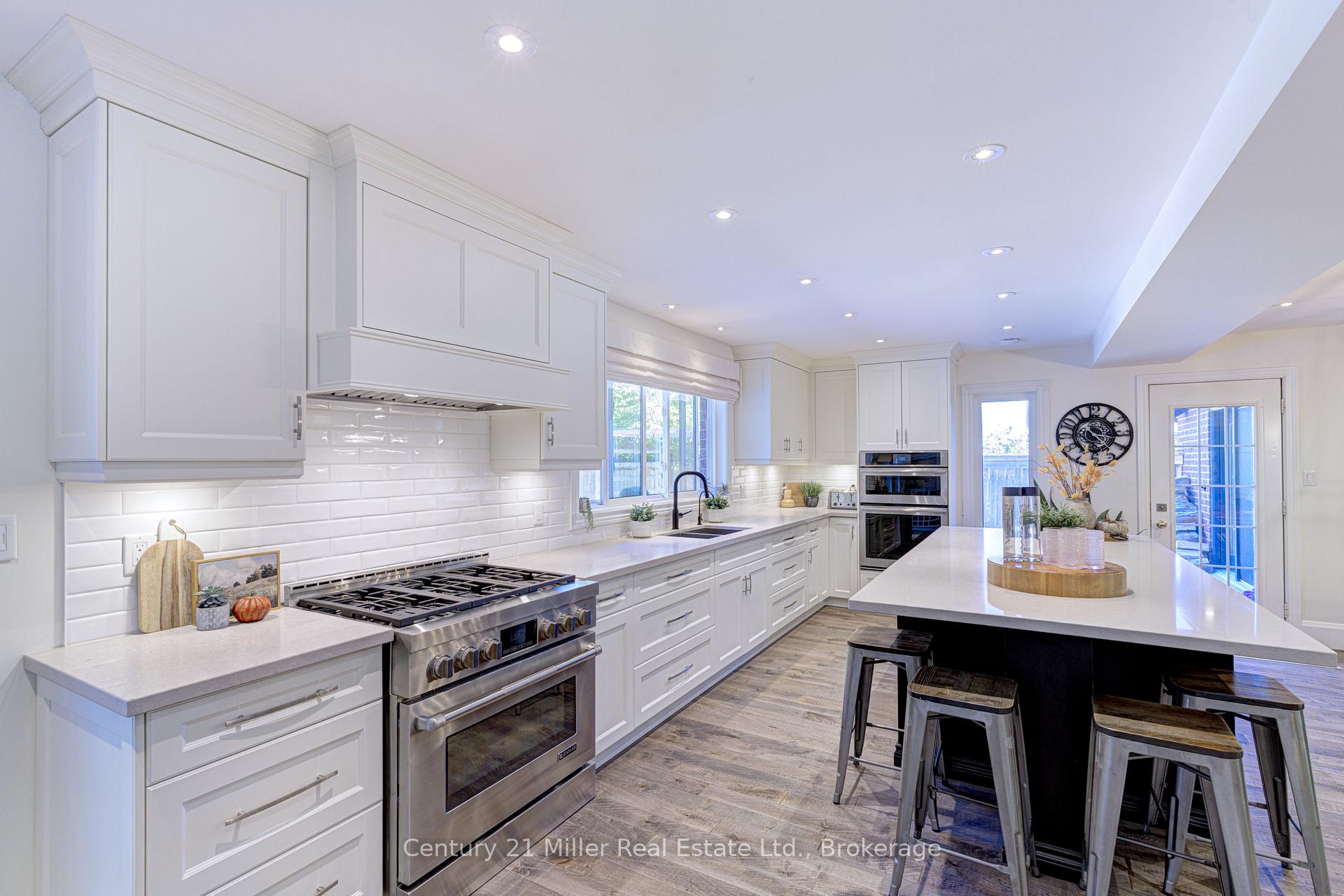 Photo 16 of 6 Mays Crescent, Hamilton, Waterdown — HOMEH