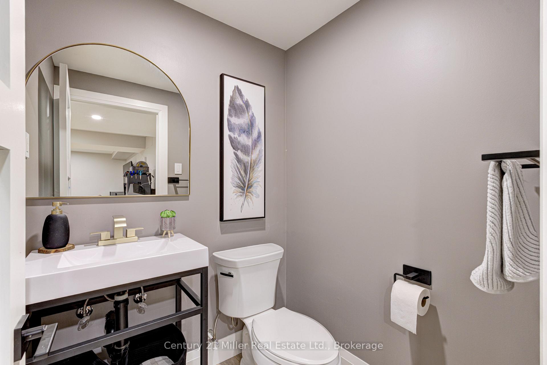 Photo 35 of 6 Mays Crescent, Hamilton, Waterdown — HOMEH