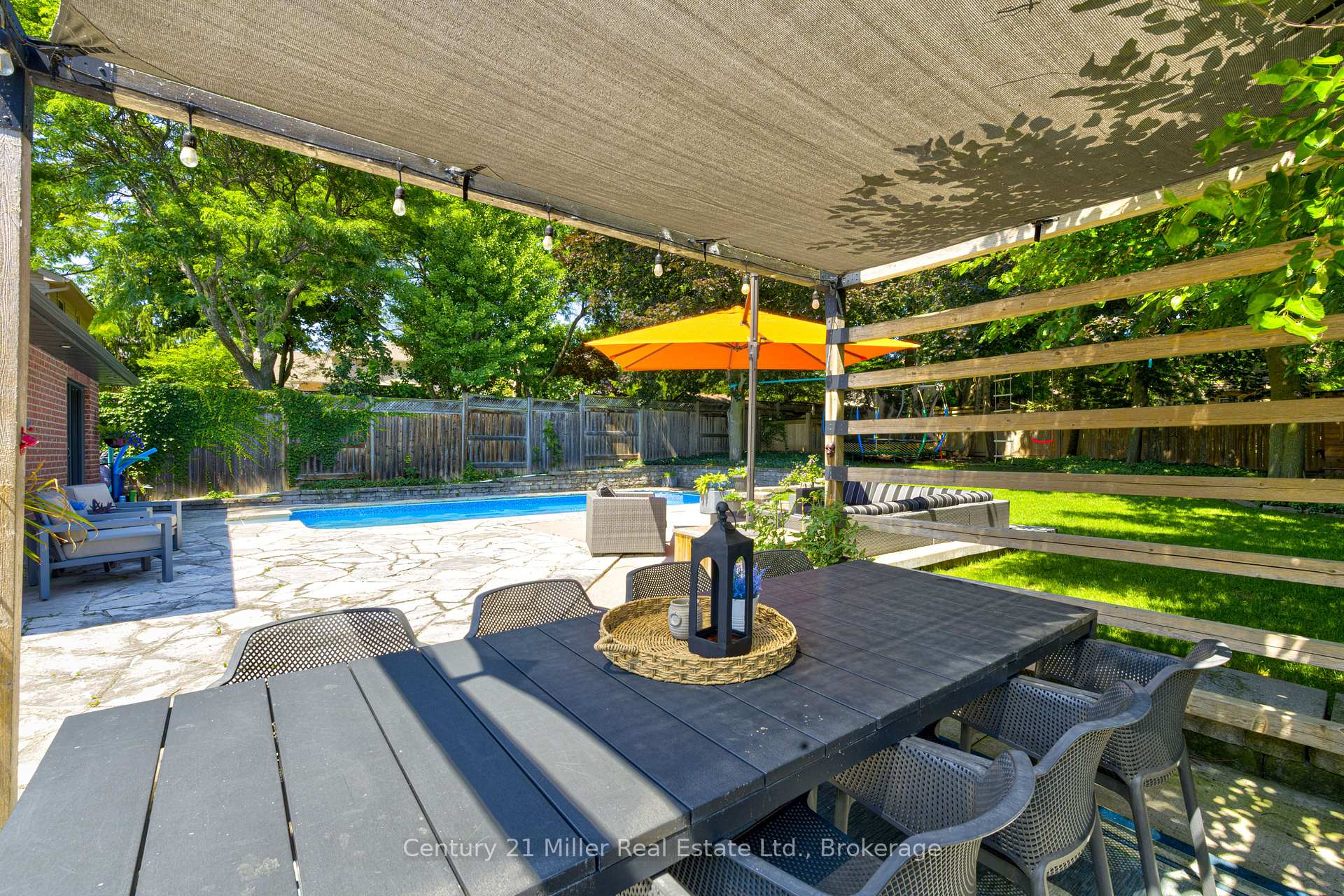 Photo 37 of 6 Mays Crescent, Hamilton, Waterdown — HOMEH