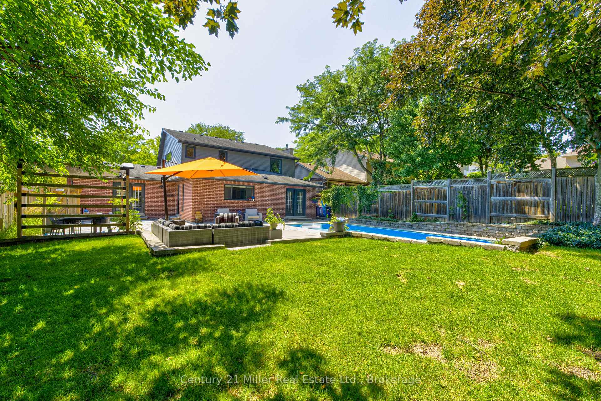 Photo 38 of 6 Mays Crescent, Hamilton, Waterdown — HOMEH