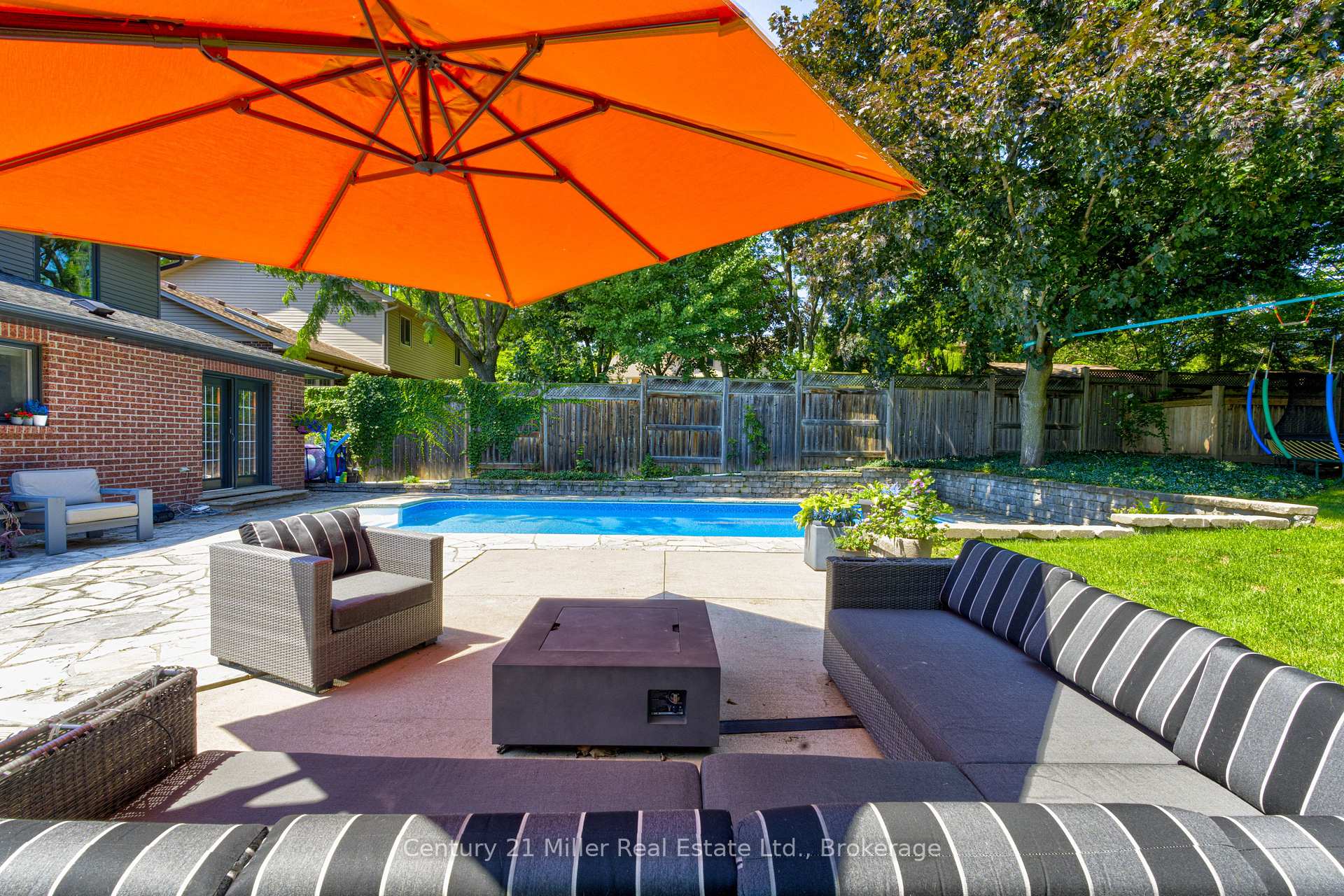 Photo 43 of 6 Mays Crescent, Hamilton, Waterdown — HOMEH