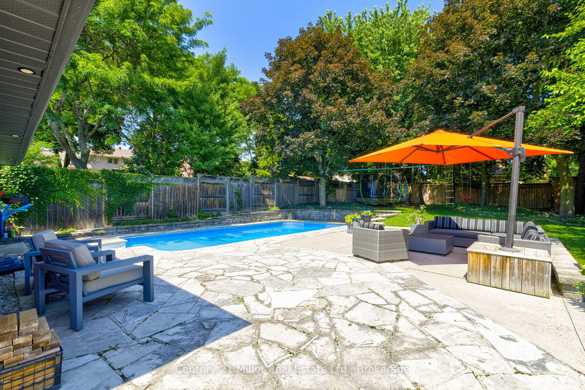 Photo 44 of 6 Mays Crescent, Hamilton, Waterdown — HOMEH