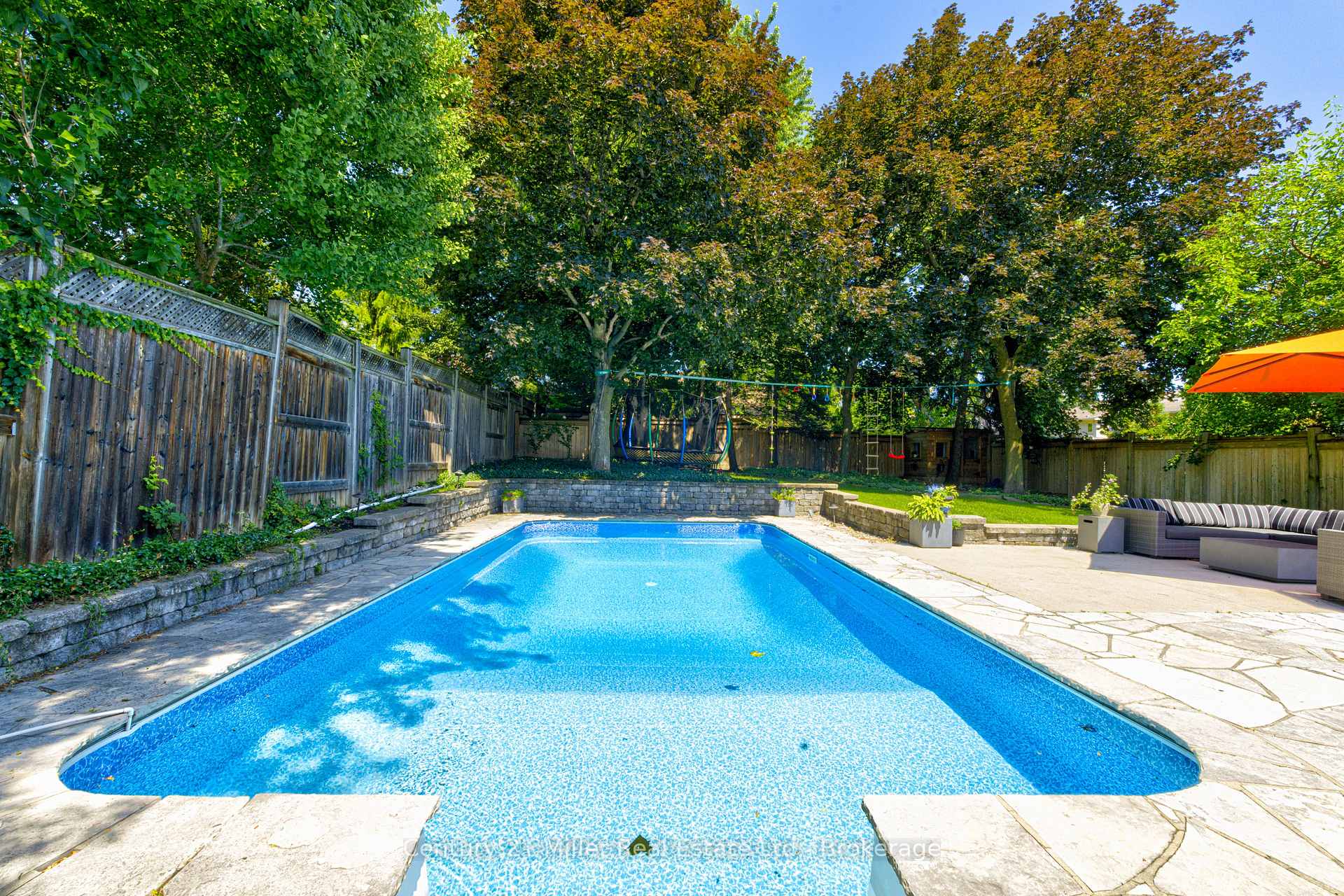 Photo 47 of 6 Mays Crescent, Hamilton, Waterdown — HOMEH