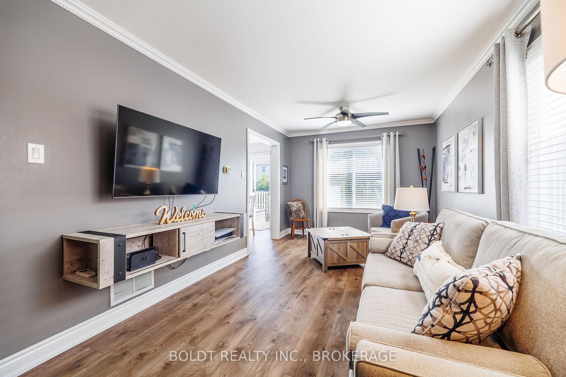 Photo 9 of 86 Devine Crescent, Thorold, Confederation Heights — HOMEH