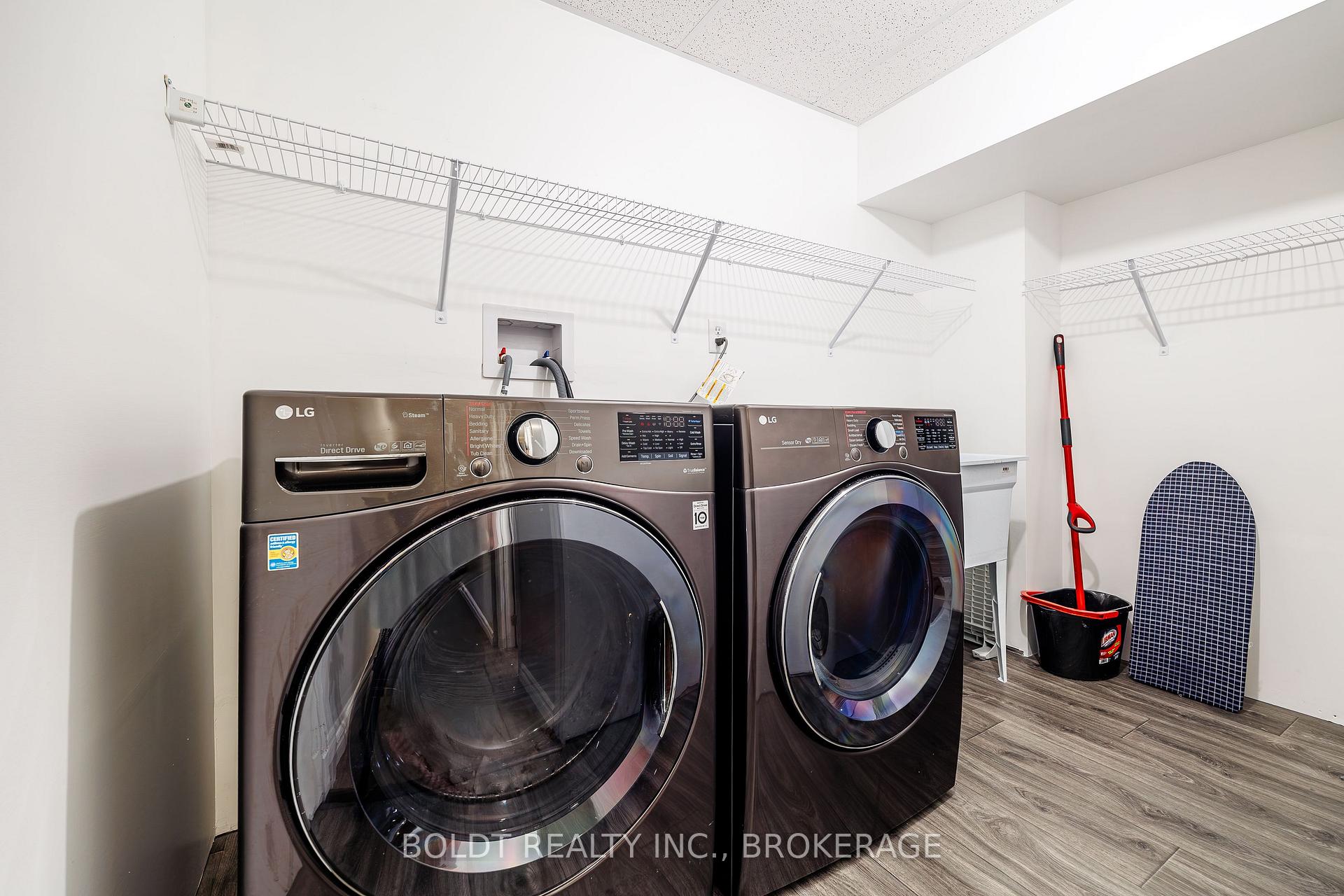 Photo 20 of 86 Devine Crescent, Thorold, Confederation Heights — HOMEH