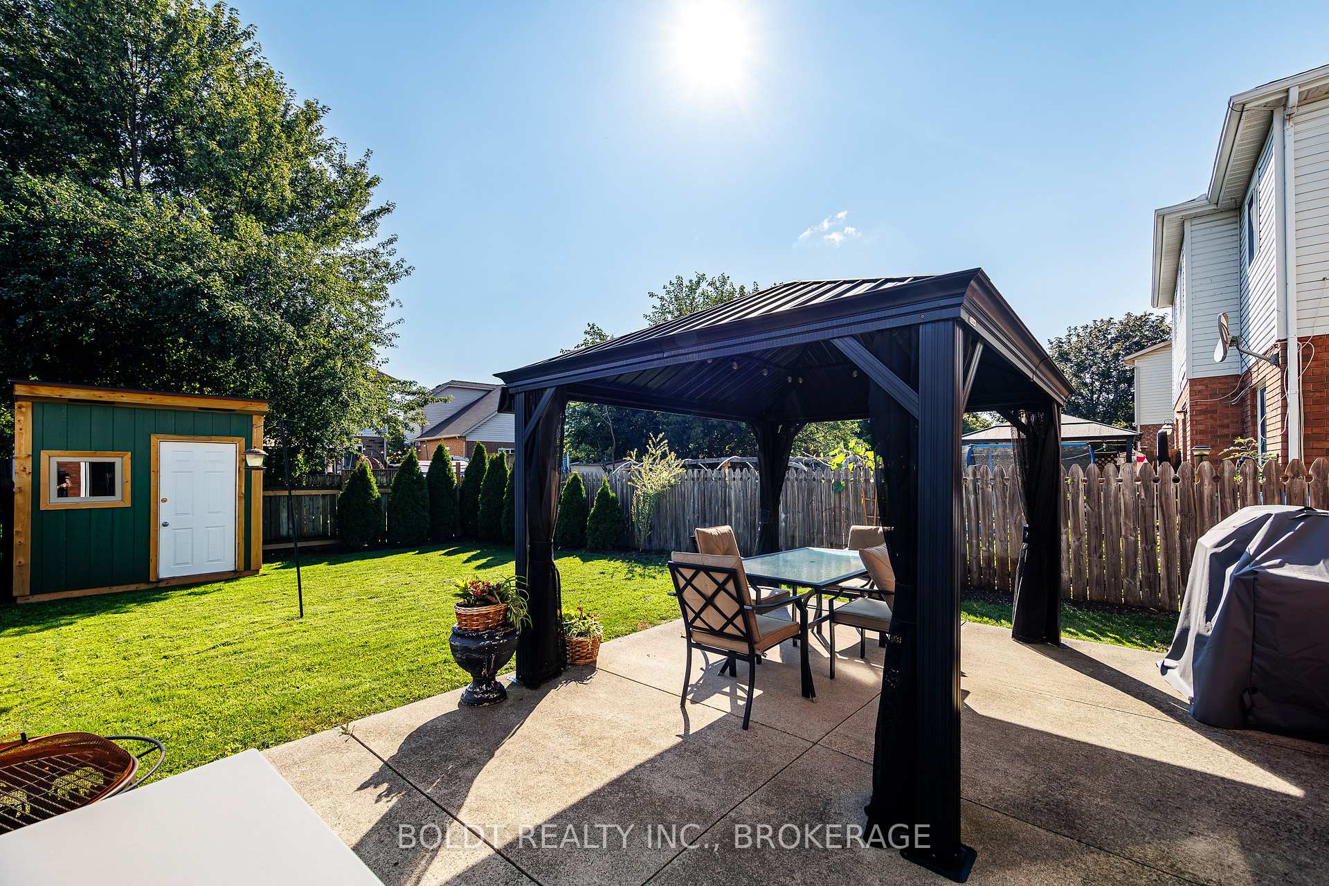 Photo 21 of 86 Devine Crescent, Thorold, Confederation Heights — HOMEH