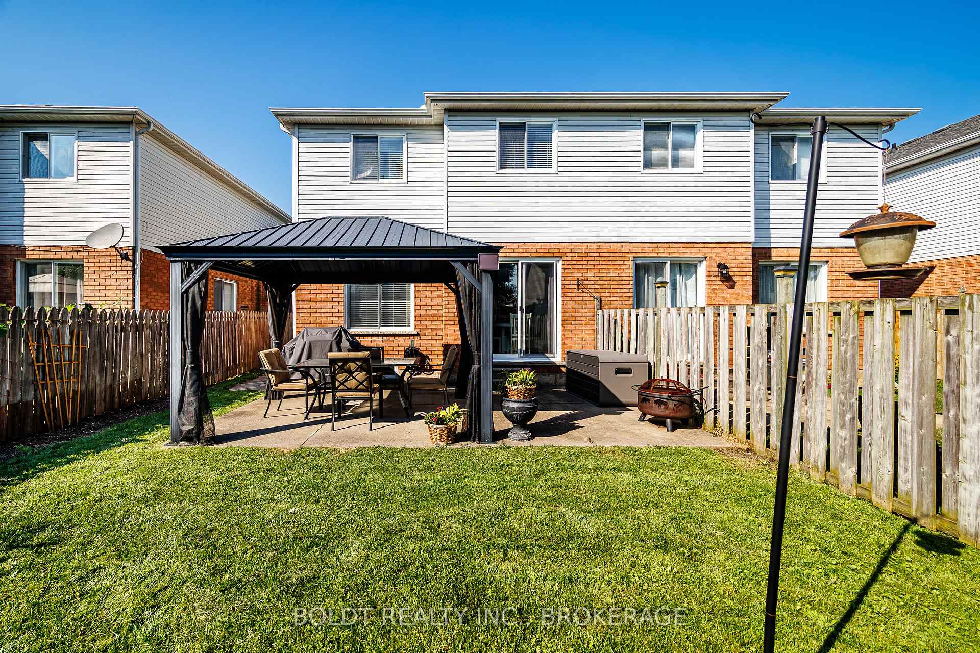 Photo 22 of 86 Devine Crescent, Thorold, Confederation Heights — HOMEH
